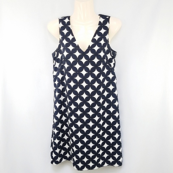 Ann Taylor Dresses & Skirts - *SOLD* Ann Taylor Petite Floral Blue/White Dress 4